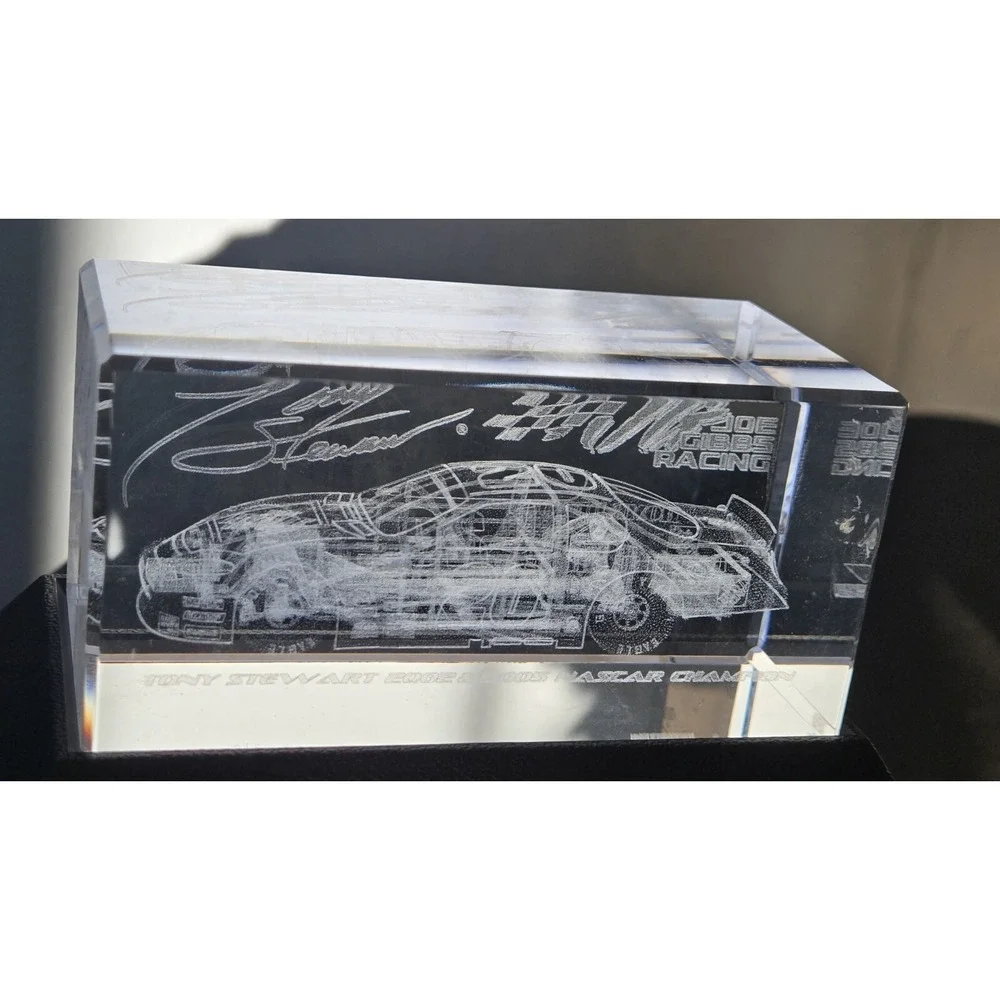 Racebricks NASCAR #20 Tony Stewart Home Depot Monte Carlo Glass & Light Base Set